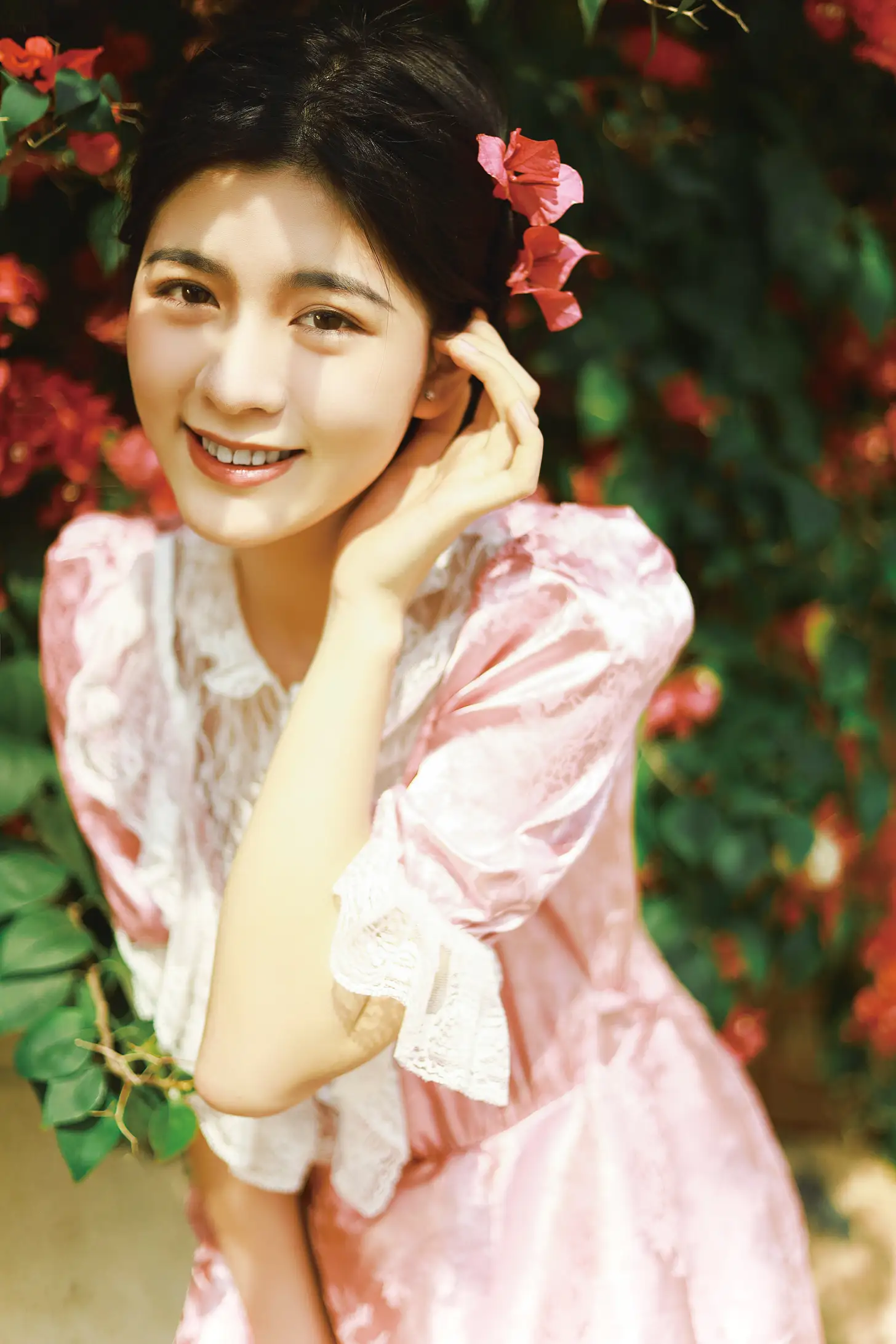 [YITUYU] 2022.09.12 Vol.1932 – Bougainvillea and the Girl Xinhui#[21P]-10